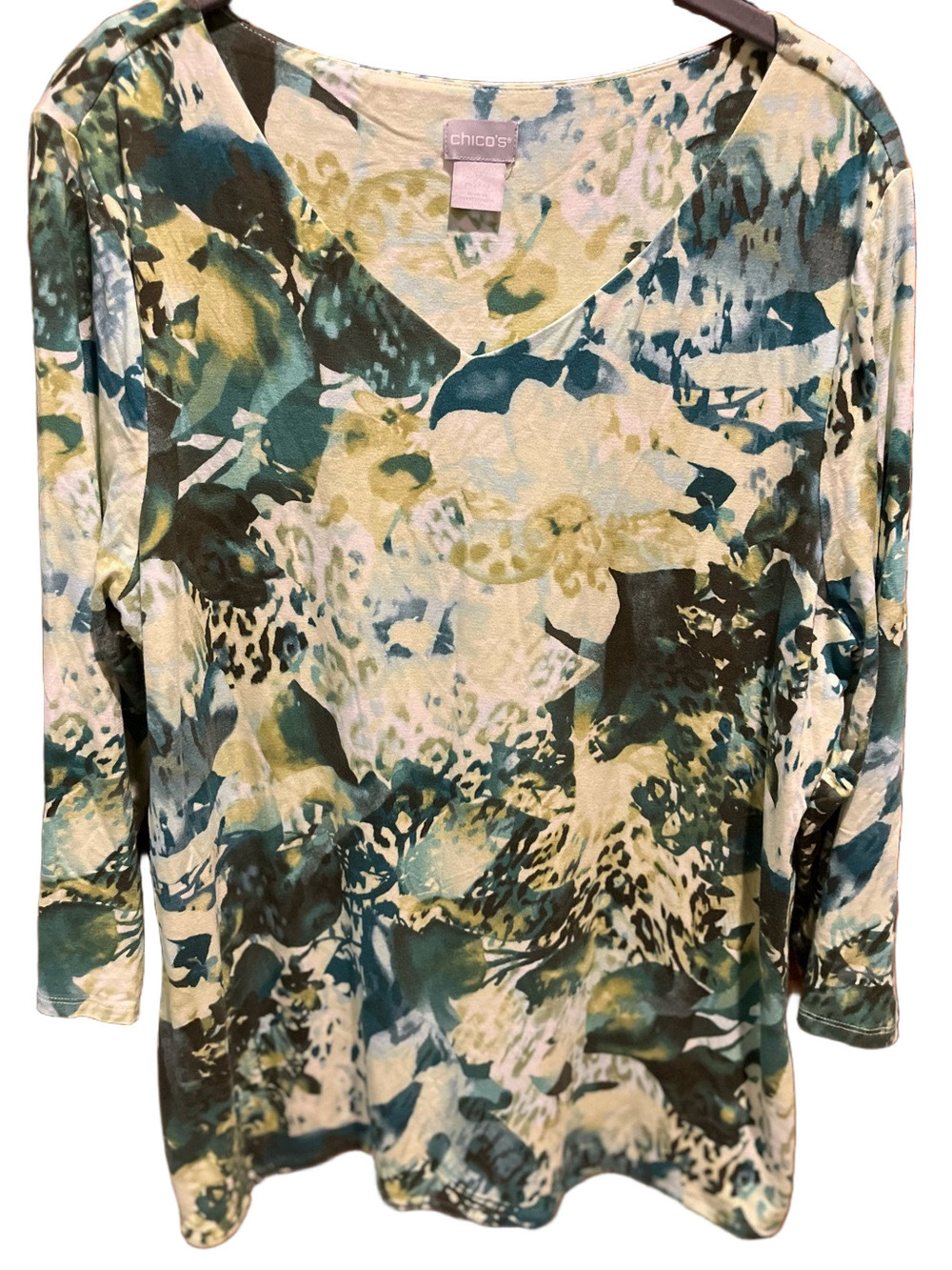 22. WOMENS CHICO’S 2/L DETAIL TOP